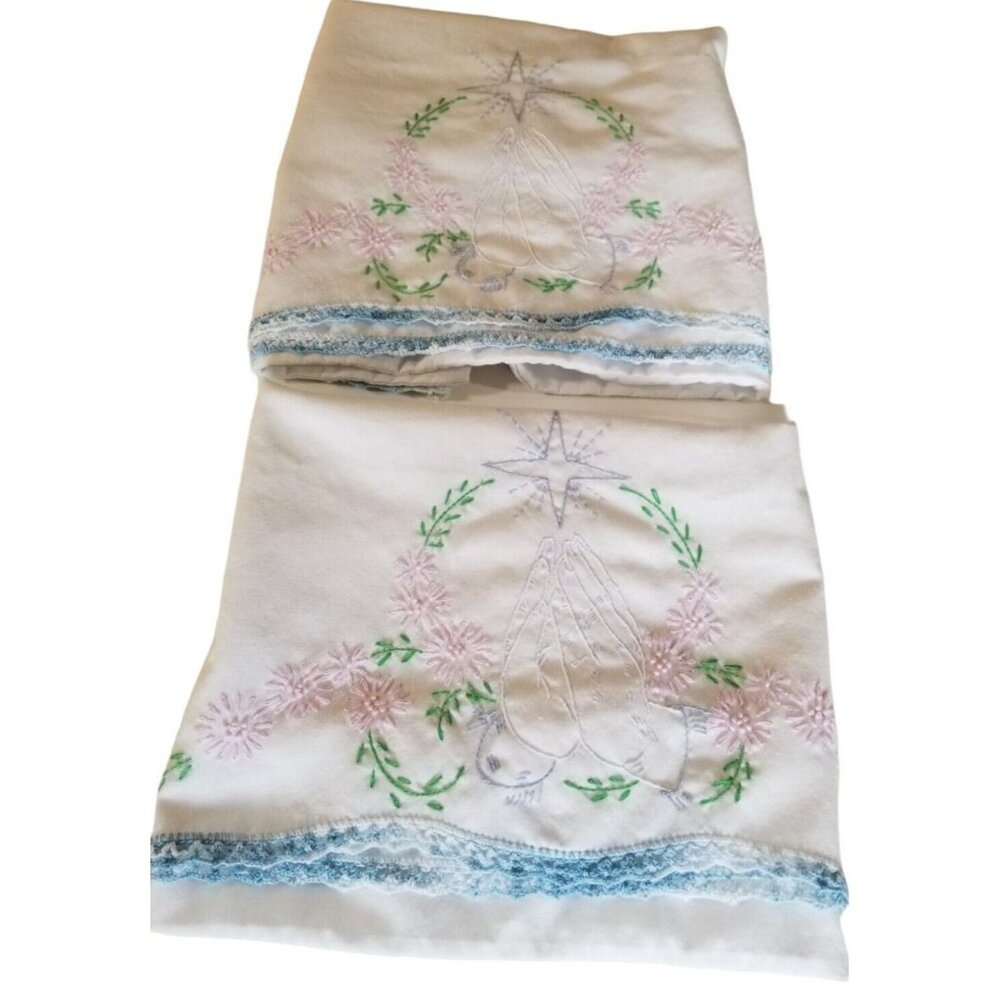 2  Vintage Hand Embroidered Pillowcases Praying Hands Crochet Border - Picture 3 of 10